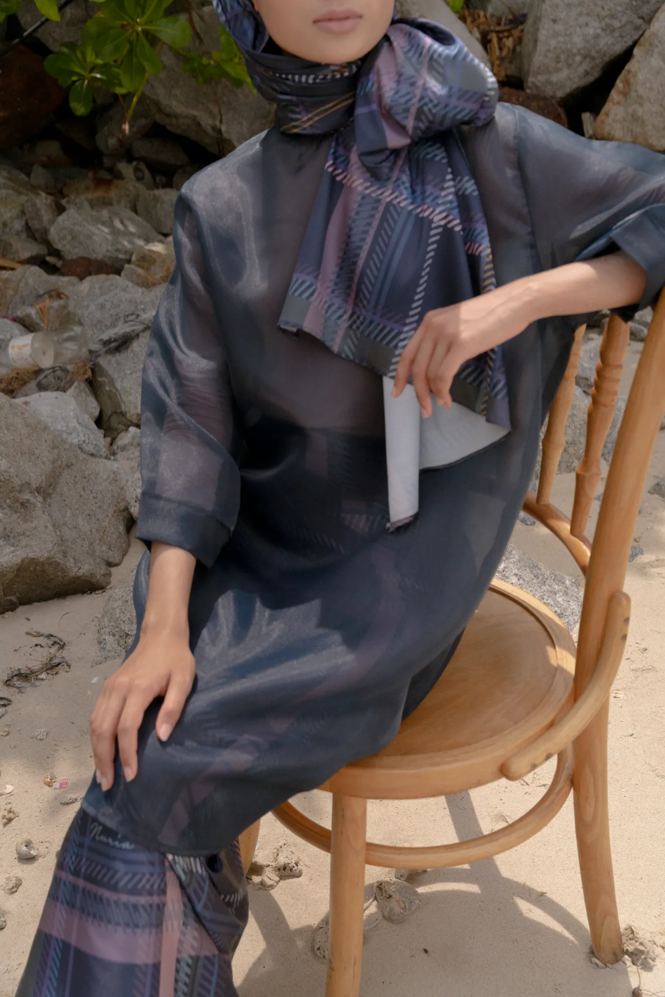 Maharani Shawl in Navy Blue / Purple