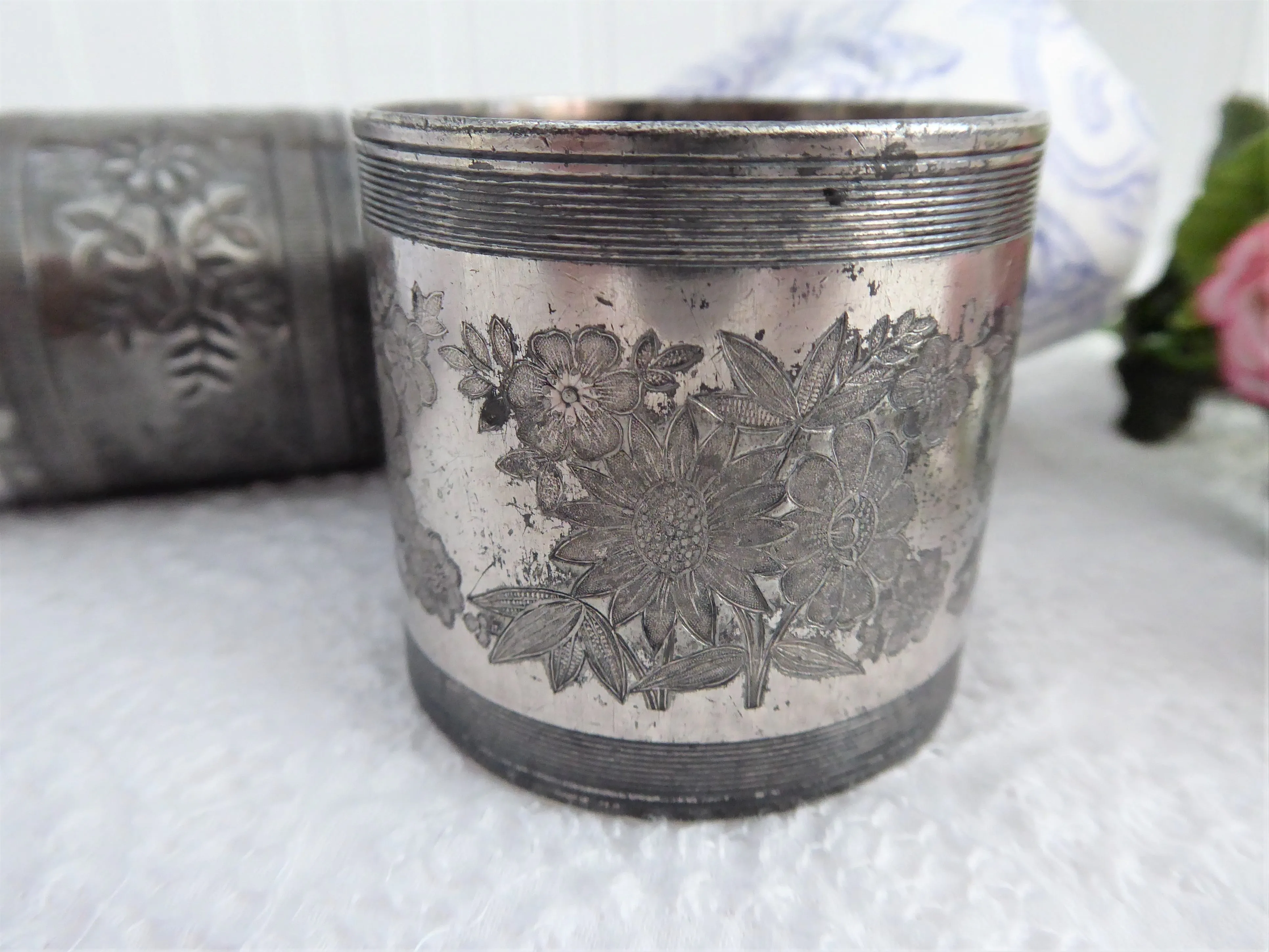Victorian Napkin Rings Two Meridan Silver Plate Engaved Floral 1880-1890s